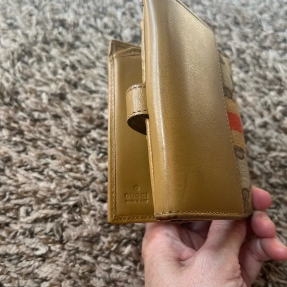 Gucci Brown Designer Wallet - Picture 8 of 8